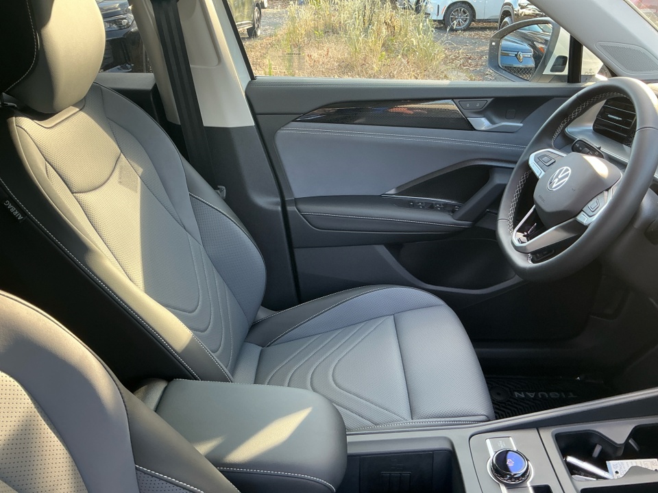 3VVMR7RM8TM017962 2026 Volkswagen Tiguan SE