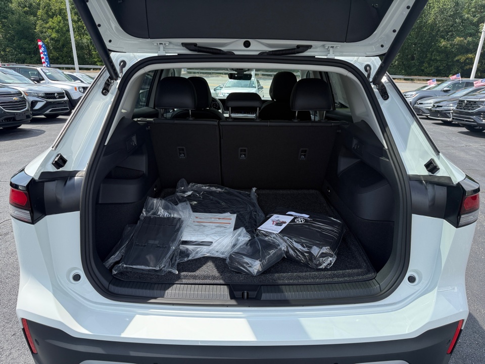 3VVMR7RM8TM121089 2026 Volkswagen Tiguan SE