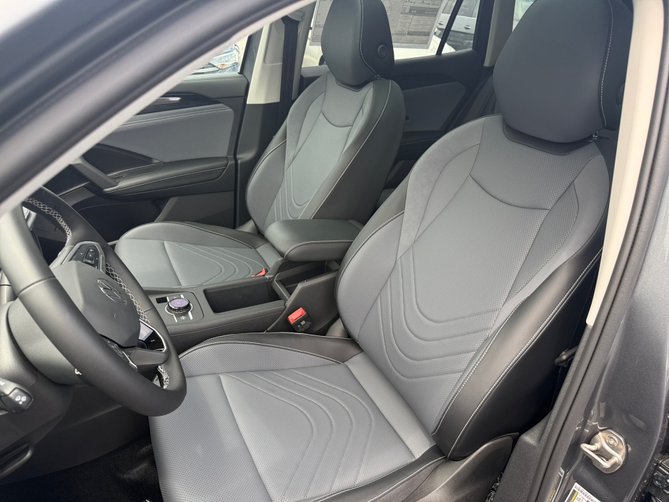 3VVMR7RM8TM126552 2026 Volkswagen Tiguan SE