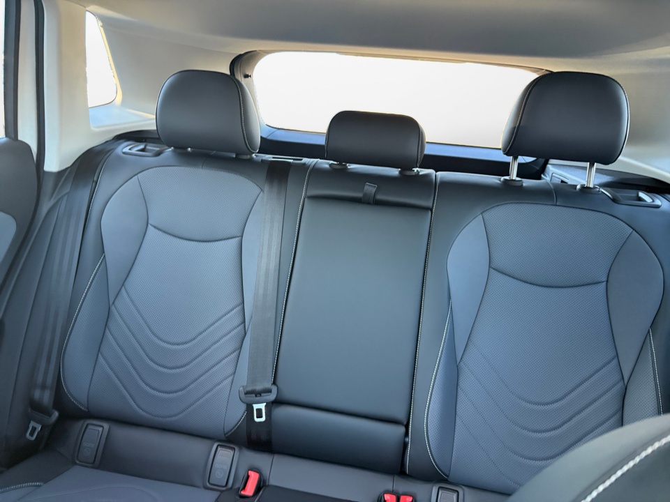 3VVMR7RM9TM040411 2026 Volkswagen Tiguan SE