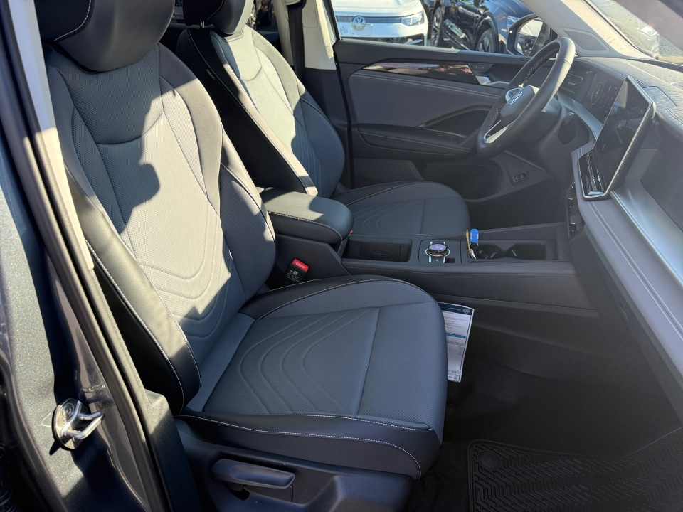 3VVMR7RMXTM048078 2026 Volkswagen Tiguan SE