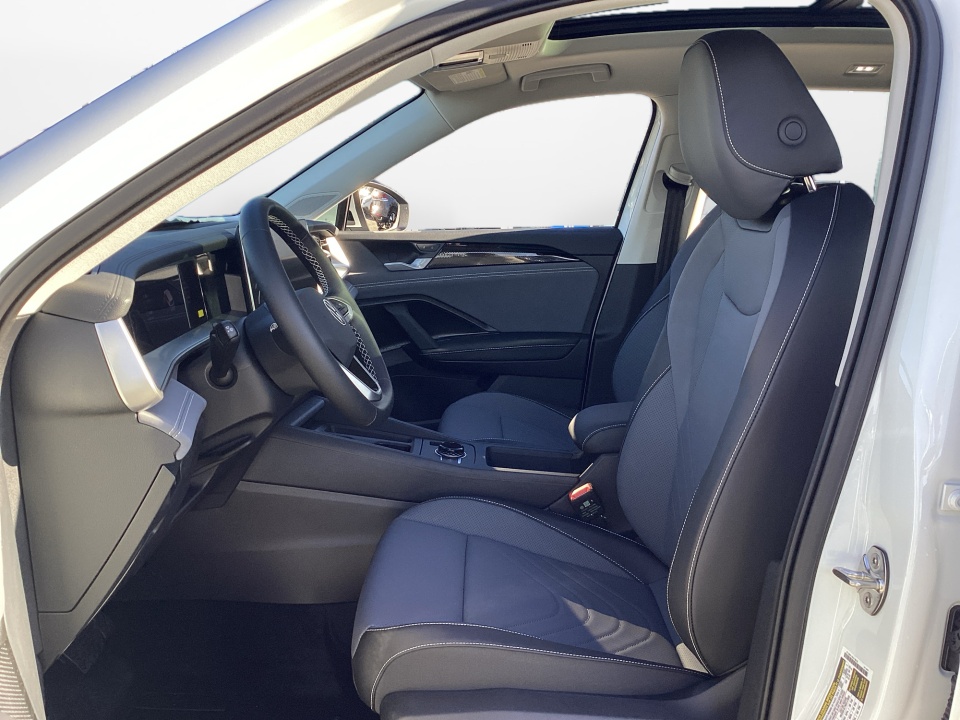 3VVNR7RM0TM033612 2026 Volkswagen Tiguan SE