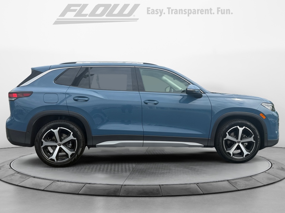 3VVNR7RM2TM090040 2026 Volkswagen Tiguan SE