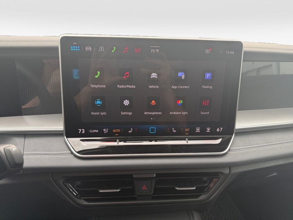 3VVNR7RM2TM090040 2026 Volkswagen Tiguan SE