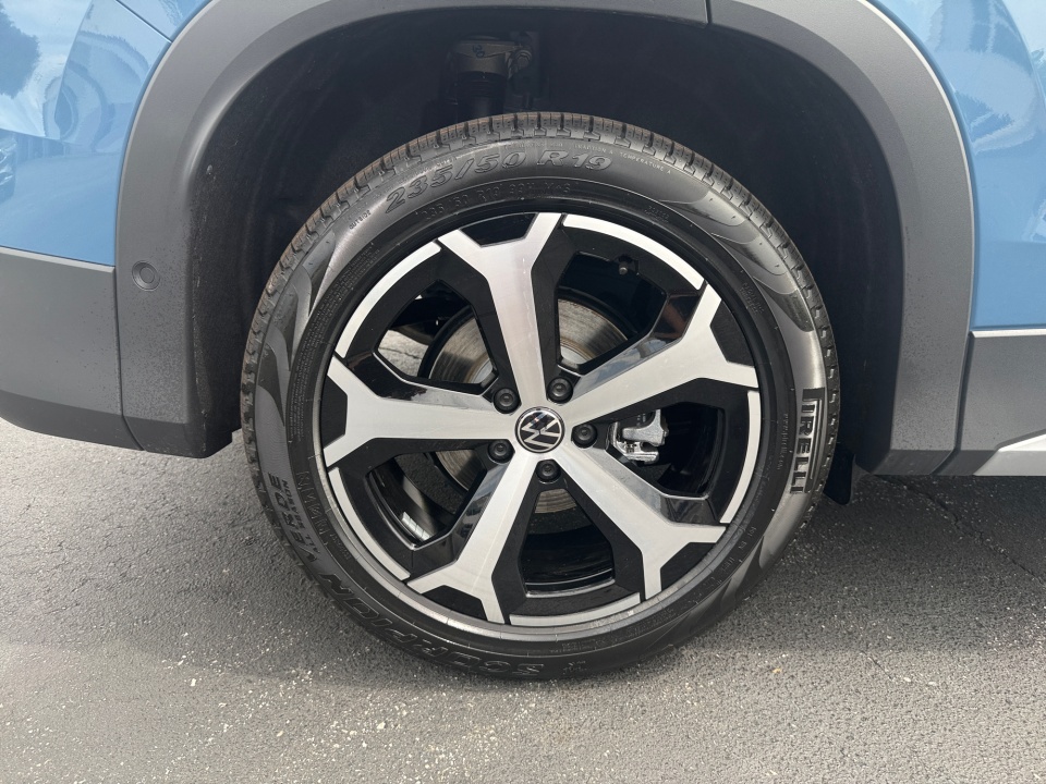 3VVNR7RM2TM090040 2026 Volkswagen Tiguan SE