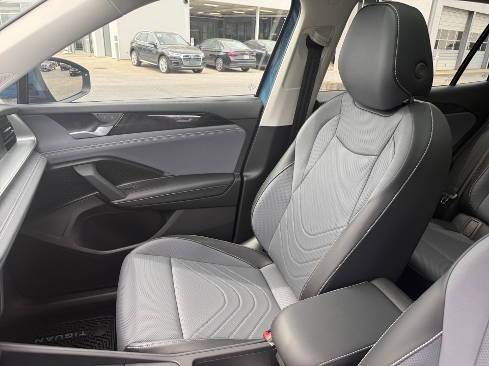 3VVNR7RM2TM090040 2026 Volkswagen Tiguan SE
