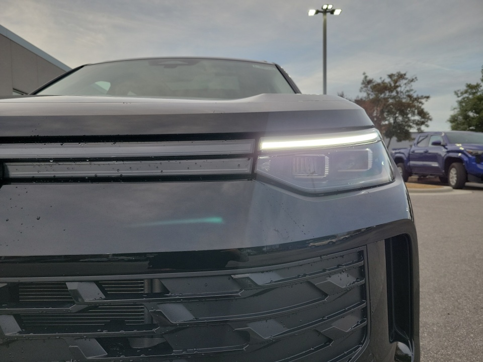 3VVNR7RM5TM031533 2026 Volkswagen Tiguan SE