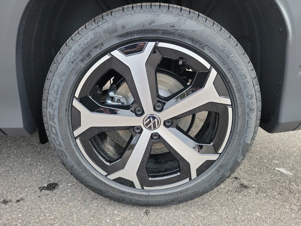 3VVNR7RM5TM031533 2026 Volkswagen Tiguan SE