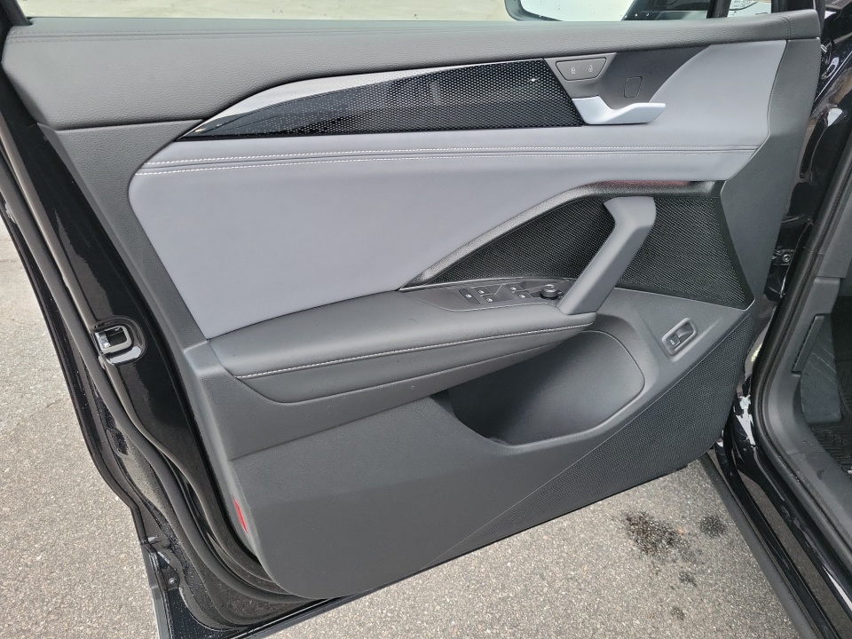 3VVNR7RM5TM031533 2026 Volkswagen Tiguan SE