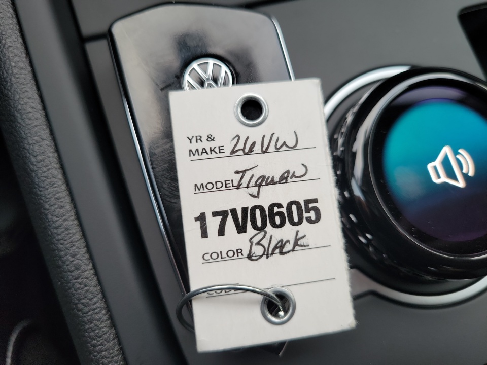 3VVNR7RM5TM031533 2026 Volkswagen Tiguan SE