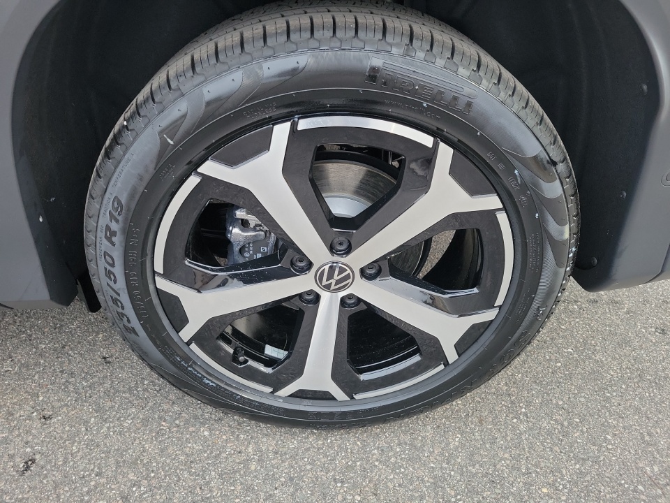 3VVNR7RMXTM038090 2026 Volkswagen Tiguan SE