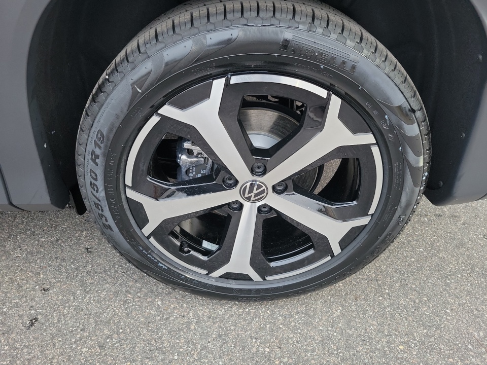 3VVNR7RMXTM038090 2026 Volkswagen Tiguan SE