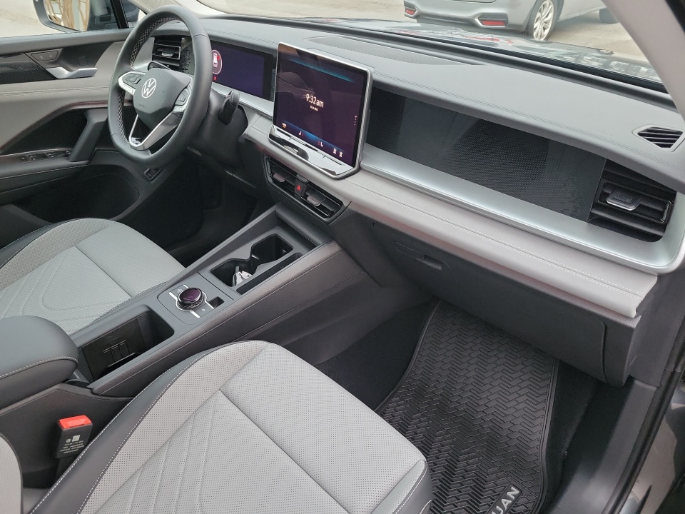 3VVNR7RMXTM038090 2026 Volkswagen Tiguan SE