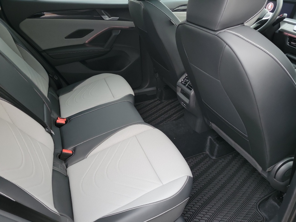 3VVNR7RMXTM038090 2026 Volkswagen Tiguan SE