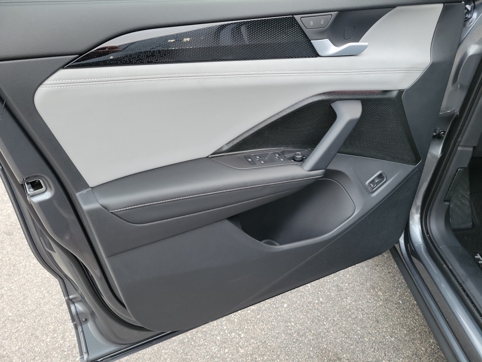 3VVNR7RMXTM038090 2026 Volkswagen Tiguan SE