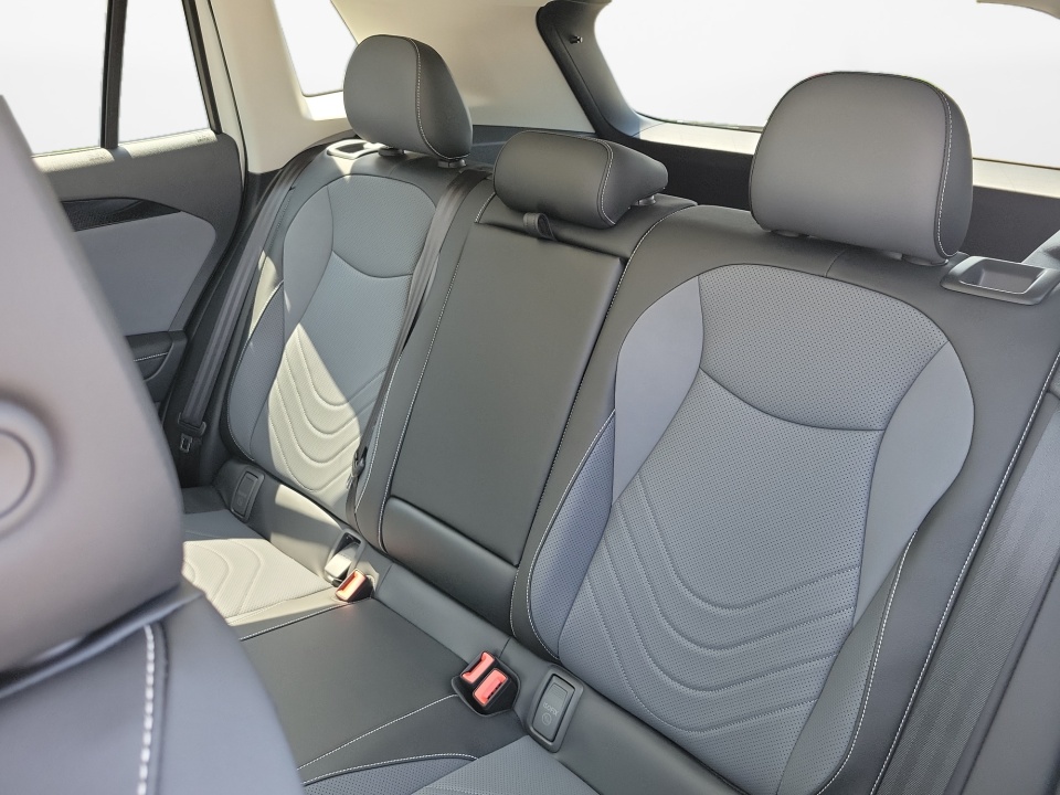 3VVNR7RMXTM089105 2026 Volkswagen Tiguan SE