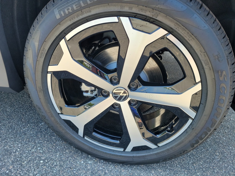 3VVNR7RMXTM089105 2026 Volkswagen Tiguan SE
