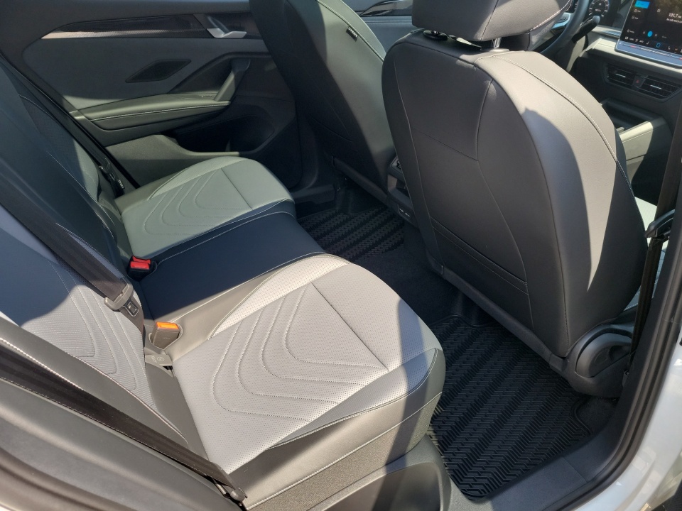 3VVNR7RMXTM089105 2026 Volkswagen Tiguan SE