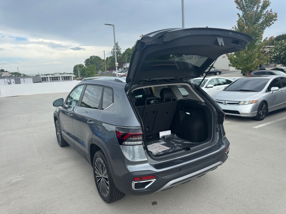 3VVSC7B2XTM089831 2026 Volkswagen Taos SE