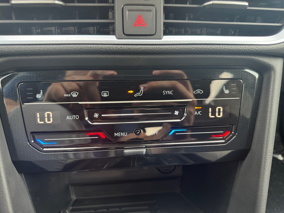 3VVSC7B2XTM089831 2026 Volkswagen Taos SE