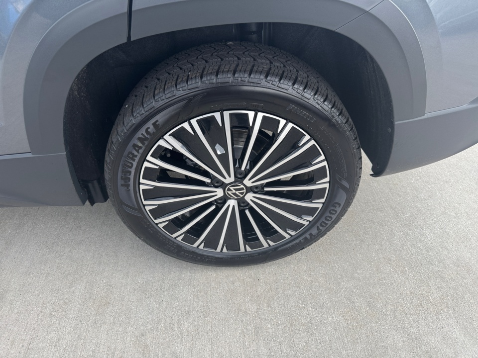3VVSC7B2XTM089831 2026 Volkswagen Taos SE