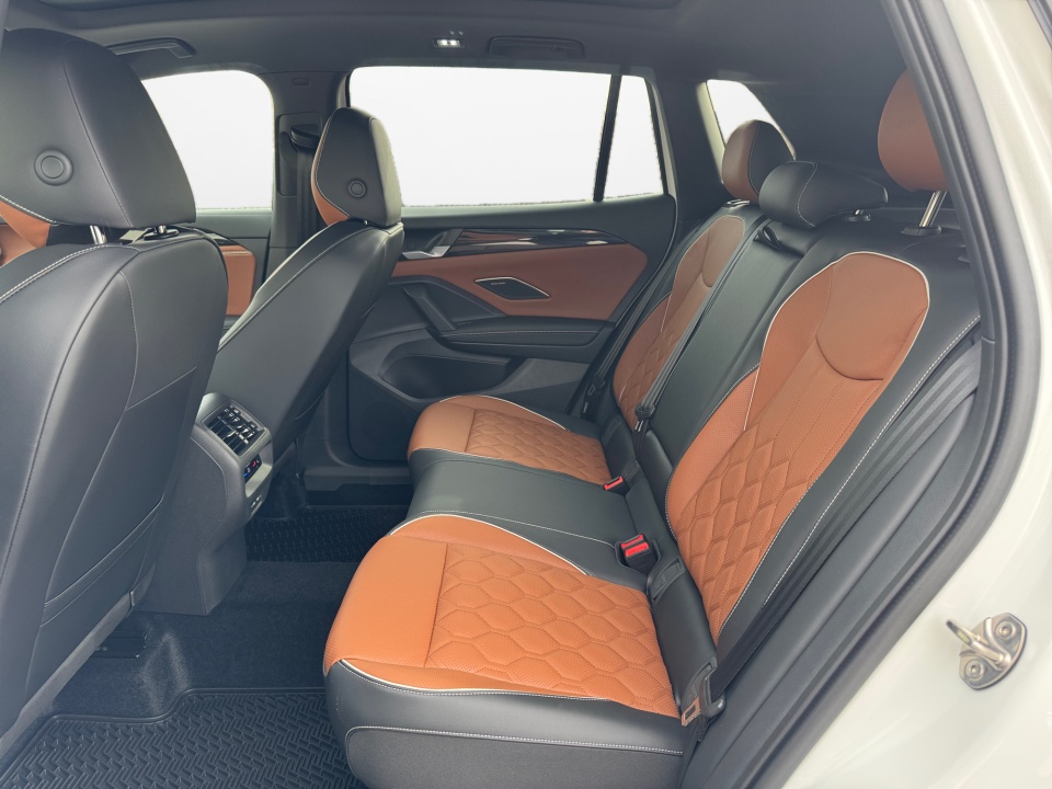 3VVUW7RM1TM037057 2026 Volkswagen Tiguan SEL R-Line Turbo