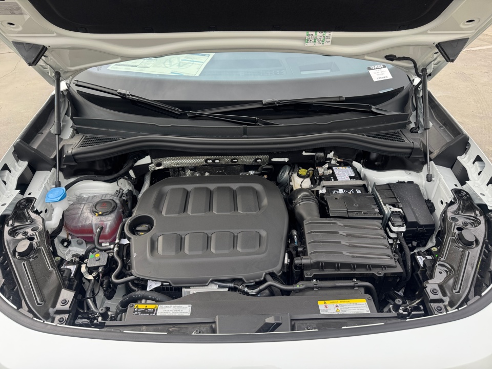 3VVUW7RM1TM037057 2026 Volkswagen Tiguan SEL R-Line Turbo