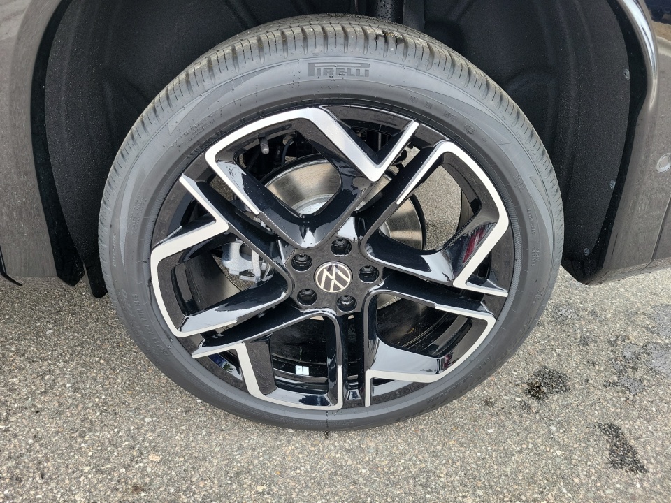 3VVUW7RM1TM065084 2026 Volkswagen Tiguan SEL R-Line Turbo