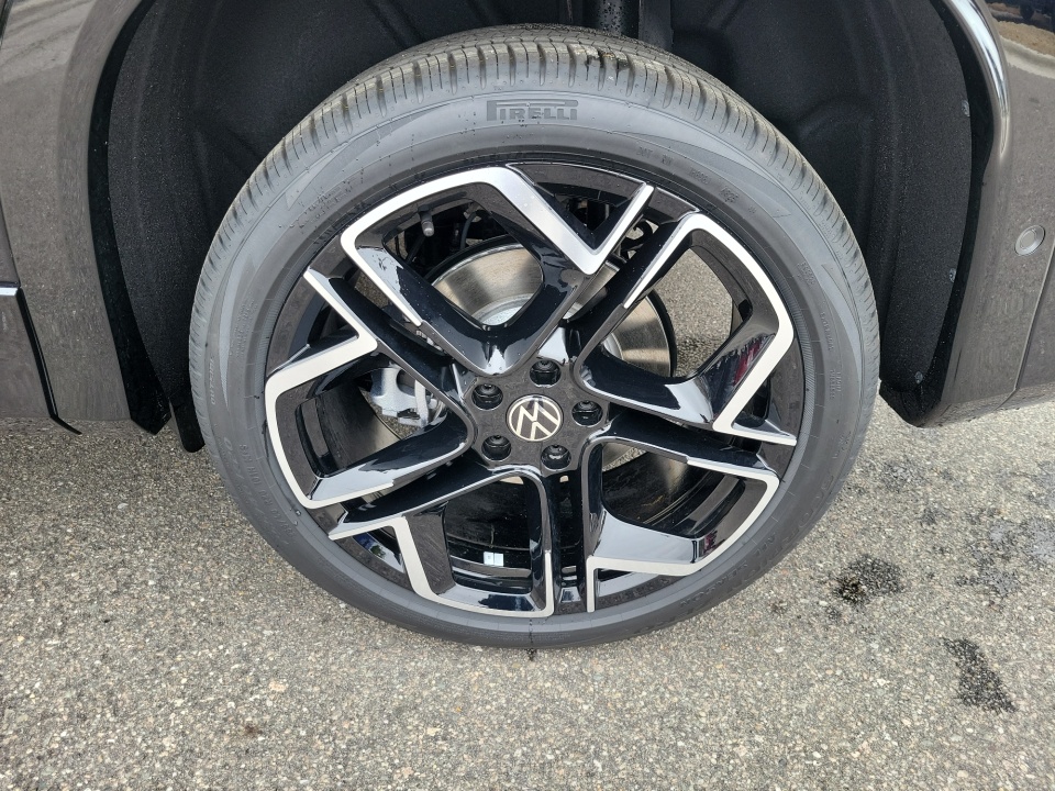 3VVUW7RM1TM065084 2026 Volkswagen Tiguan SEL R-Line Turbo