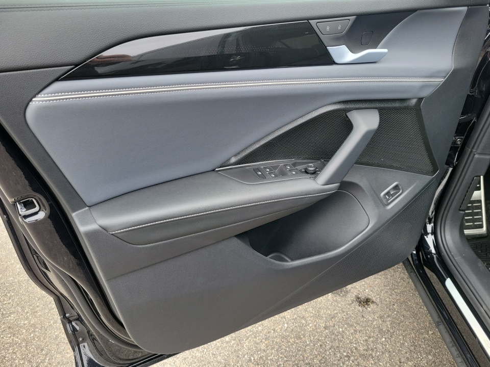 3VVUW7RM1TM065084 2026 Volkswagen Tiguan SEL R-Line Turbo