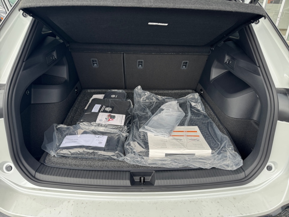 3VVUW7RM3TM040395 2026 Volkswagen Tiguan SEL R-Line Turbo