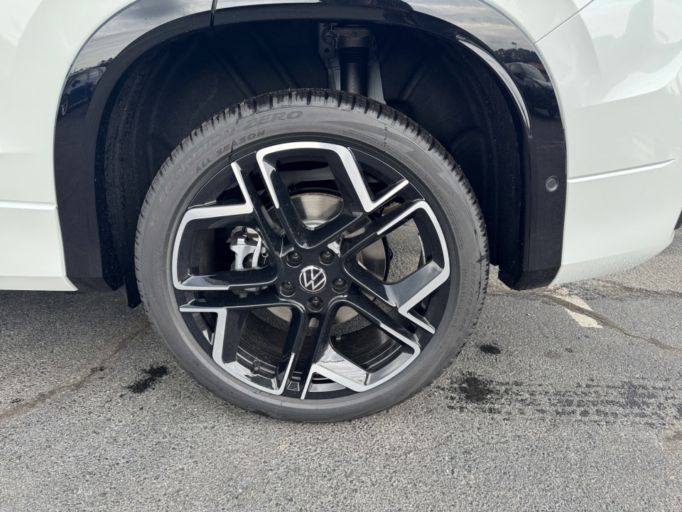 3VVUW7RM3TM040395 2026 Volkswagen Tiguan SEL R-Line Turbo