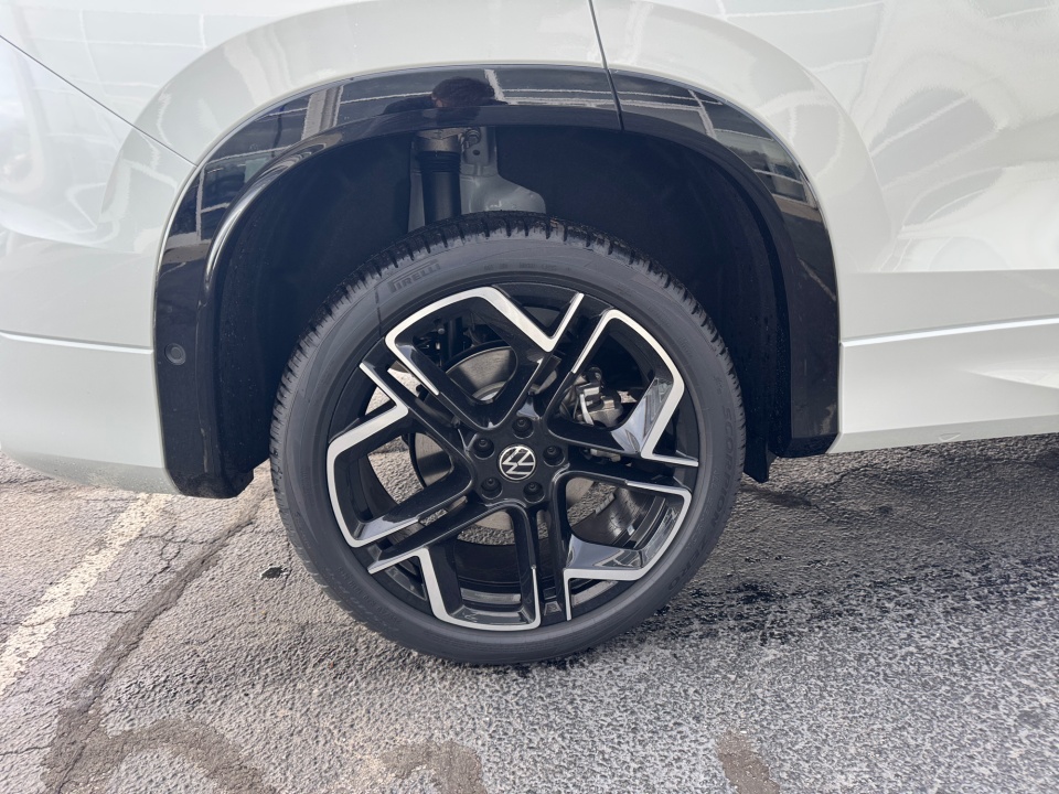 3VVUW7RM3TM040395 2026 Volkswagen Tiguan SEL R-Line Turbo