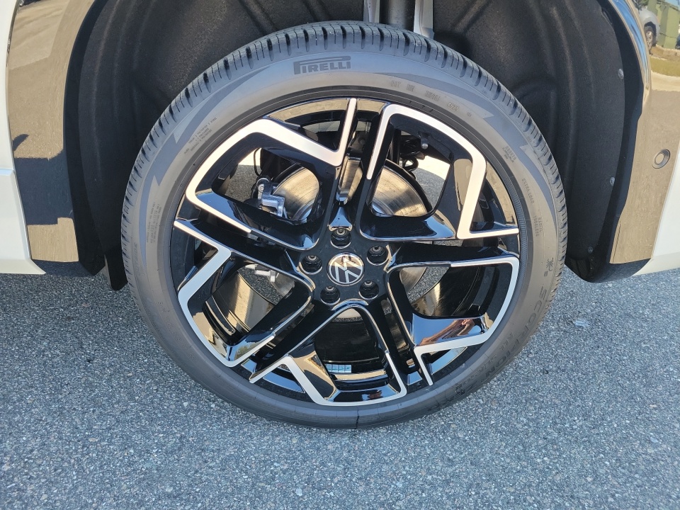 3VVUW7RM3TM071999 2026 Volkswagen Tiguan SEL R-Line Turbo