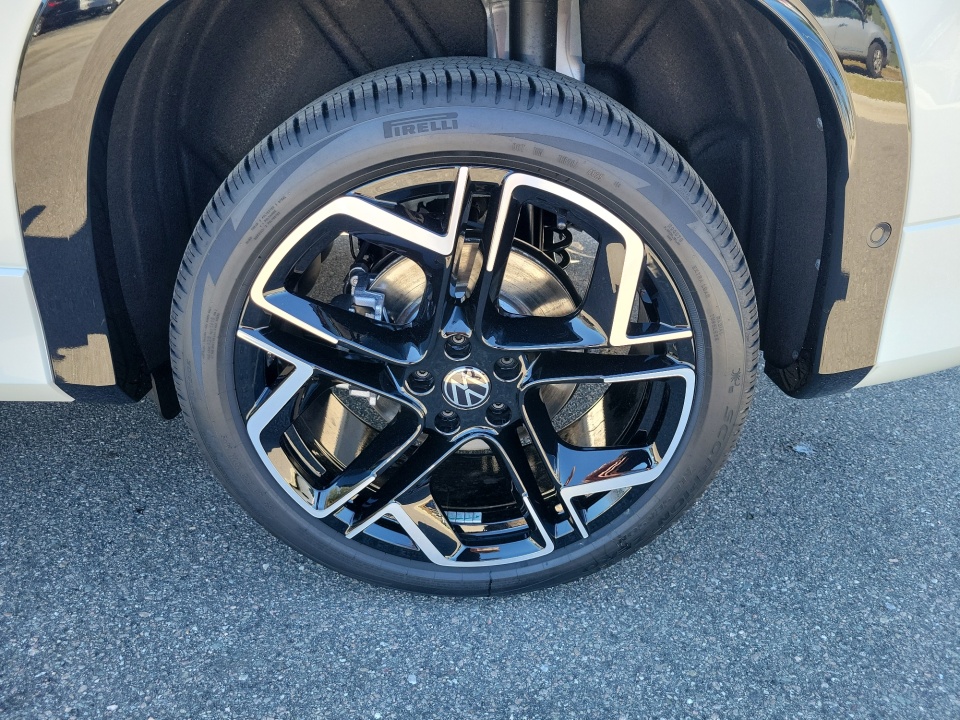 3VVUW7RM3TM071999 2026 Volkswagen Tiguan SEL R-Line Turbo