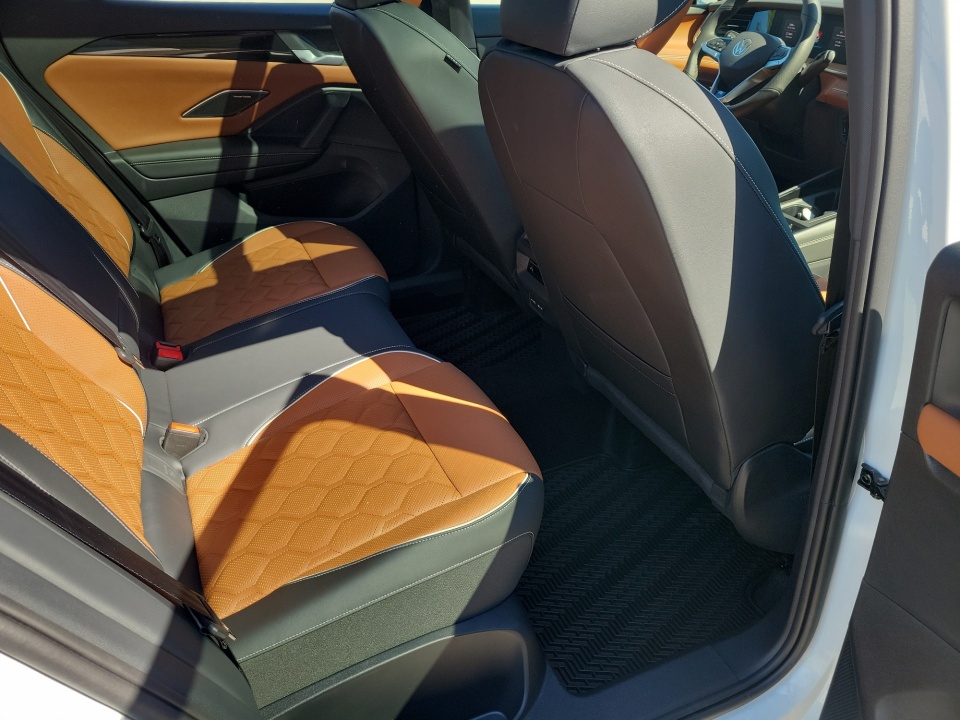 3VVUW7RM3TM071999 2026 Volkswagen Tiguan SEL R-Line Turbo