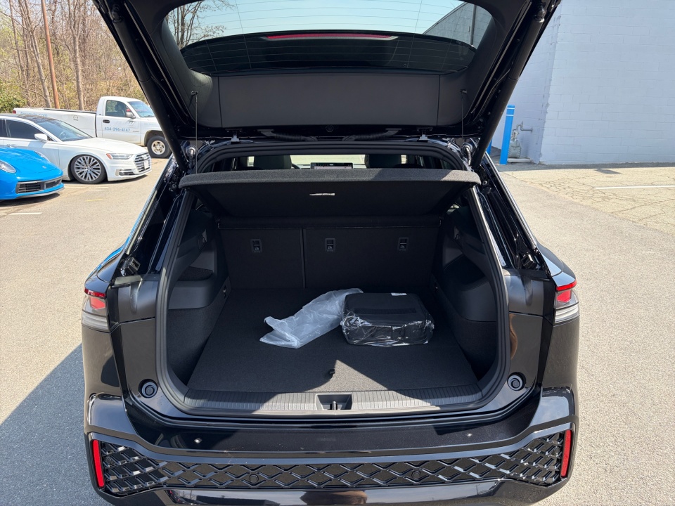 3VVUW7RM5TM073401 2026 Volkswagen Tiguan SEL R-Line Turbo