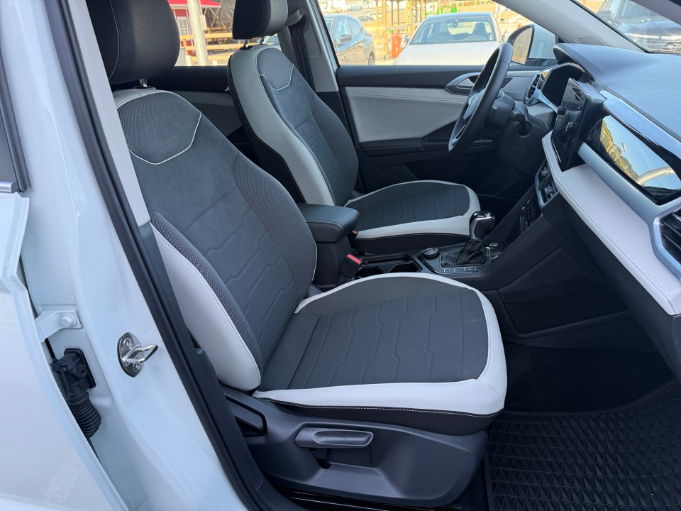 3VVVC7B20SM066893 2025 Volkswagen Taos 1.5T SE