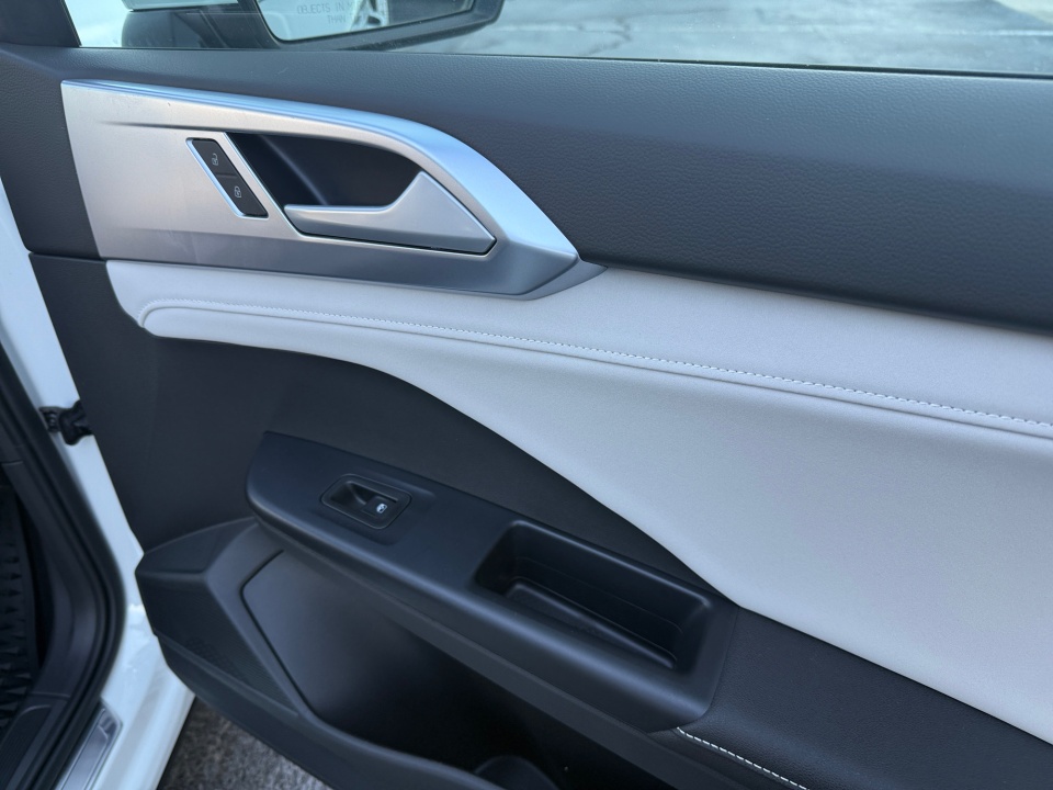 3VVVC7B20SM066893 2025 Volkswagen Taos 1.5T SE