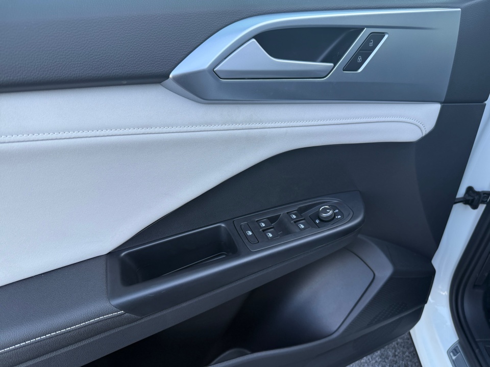 3VVVC7B20SM066893 2025 Volkswagen Taos 1.5T SE