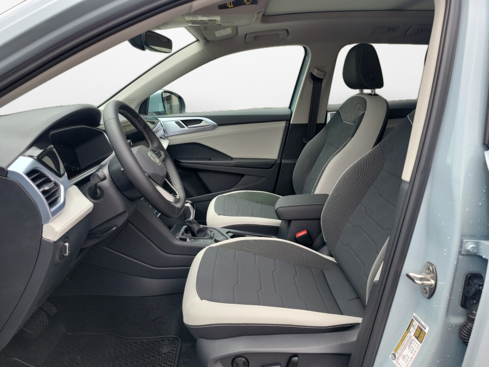 3VVVC7B20TM009496 2026 Volkswagen Taos SE