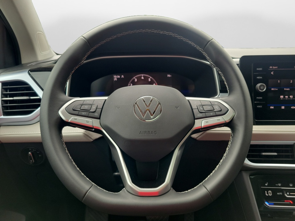 3VVVC7B20TM009496 2026 Volkswagen Taos SE
