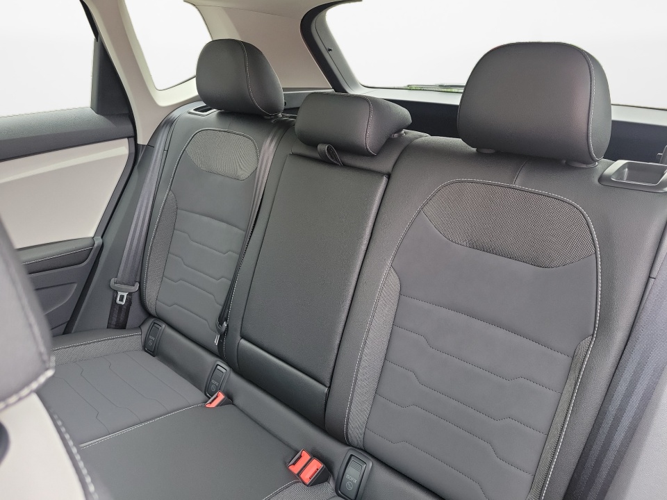 3VVVC7B20TM009496 2026 Volkswagen Taos SE