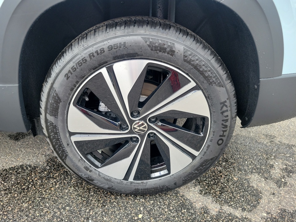 3VVVC7B20TM009496 2026 Volkswagen Taos SE