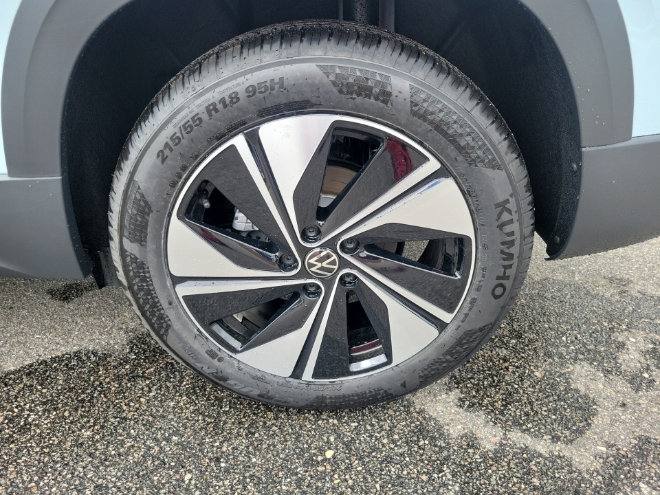 3VVVC7B20TM009496 2026 Volkswagen Taos SE