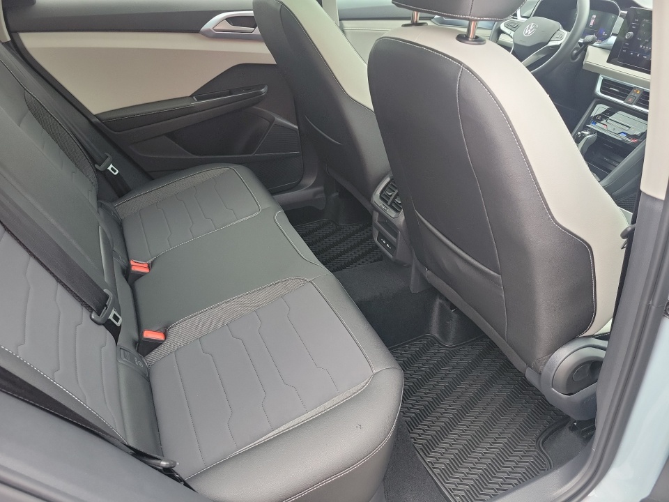 3VVVC7B20TM009496 2026 Volkswagen Taos SE