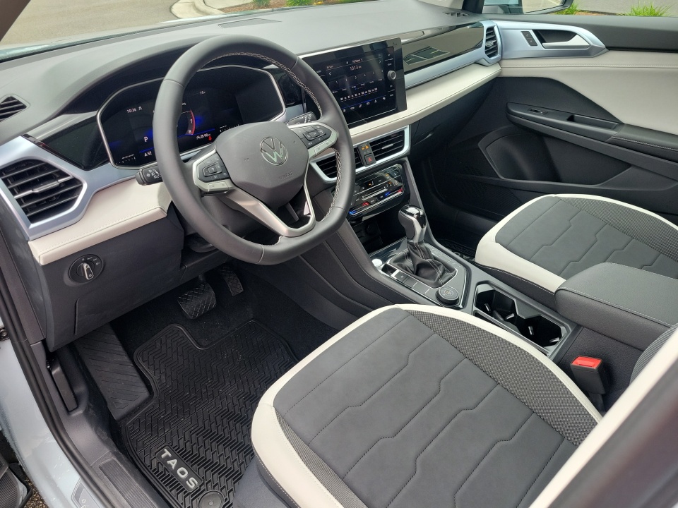 3VVVC7B20TM009496 2026 Volkswagen Taos SE