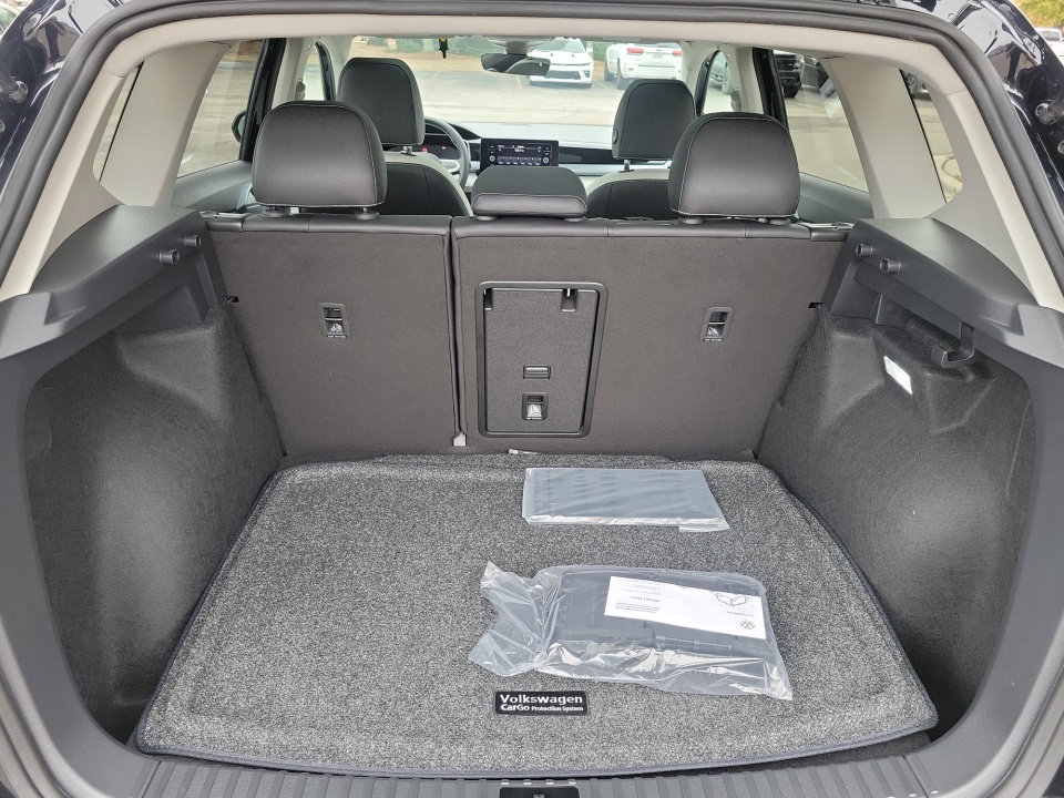 3VVVC7B21TM017882 2026 Volkswagen Taos SE