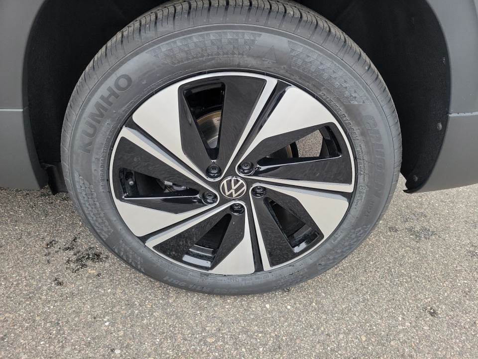 3VVVC7B21TM017882 2026 Volkswagen Taos SE