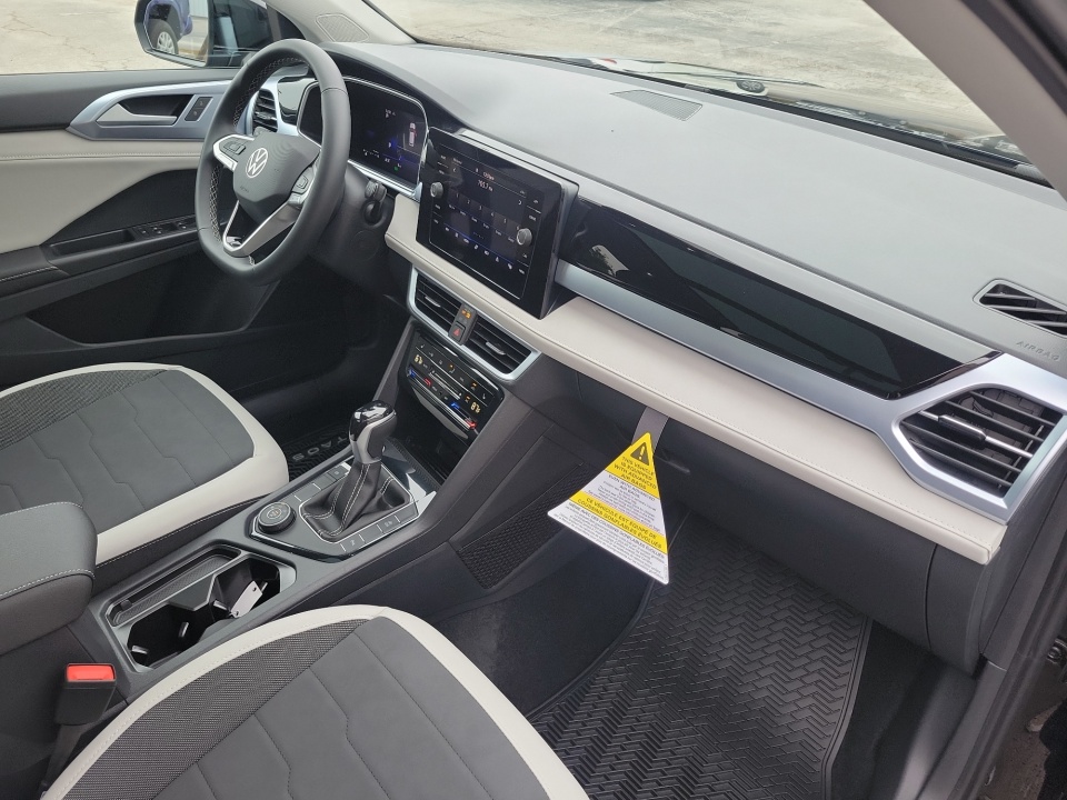 3VVVC7B21TM017882 2026 Volkswagen Taos SE